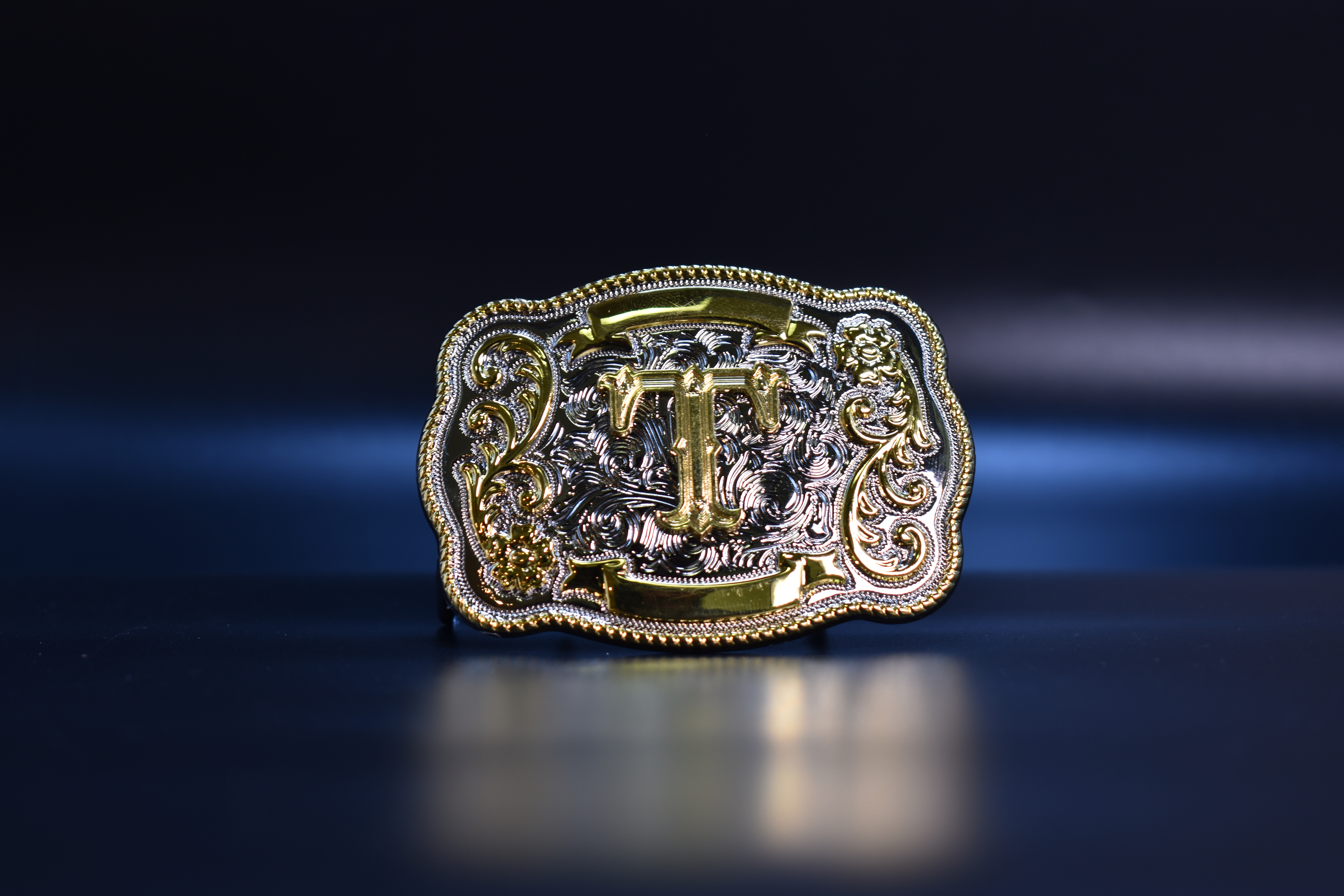 Adult Unisex Initial Buckle L