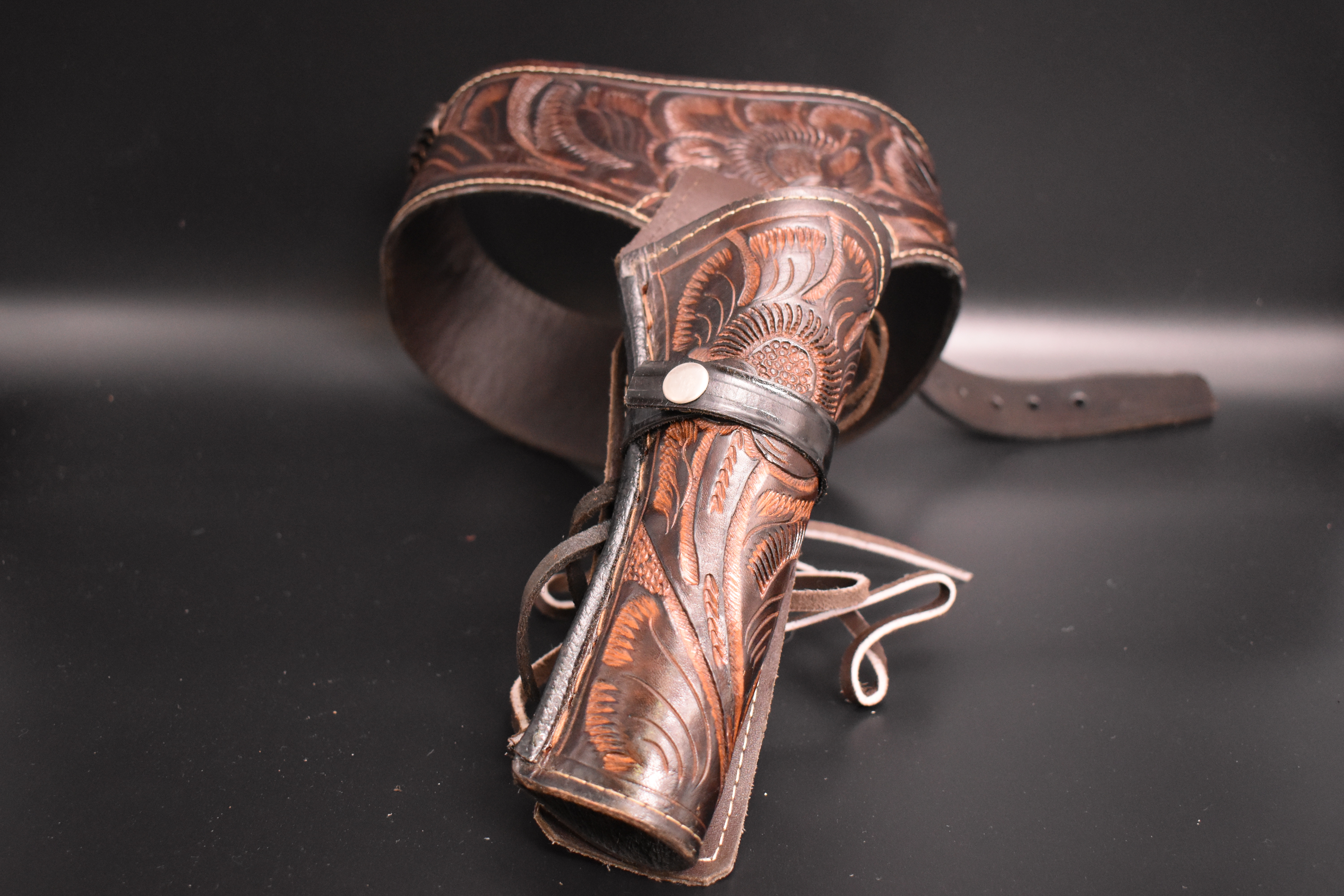 Western Holster (Western Gun Belt and Holster)