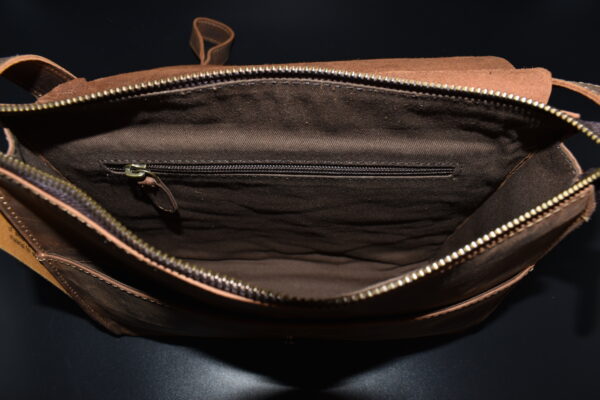 Paul and Taylor Unisex Crossbody Bags (Brown)