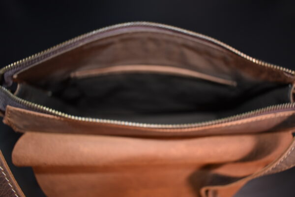 Paul and Taylor Unisex Crossbody Bags (Brown)